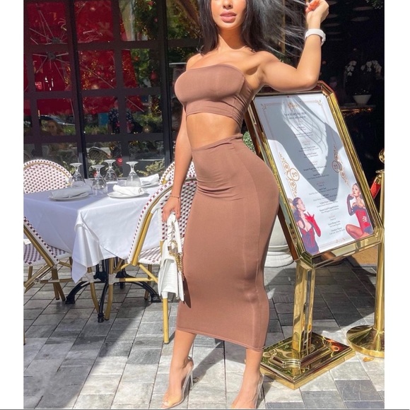 Clear Cinderella Style Pointy Pumps - Picture 10 of 13